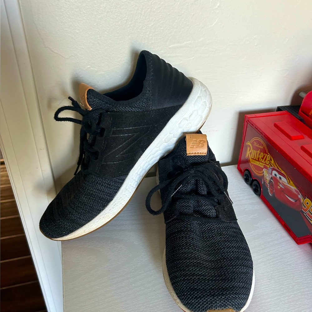 Like New Black New Balance Women’s Tennis Shoes